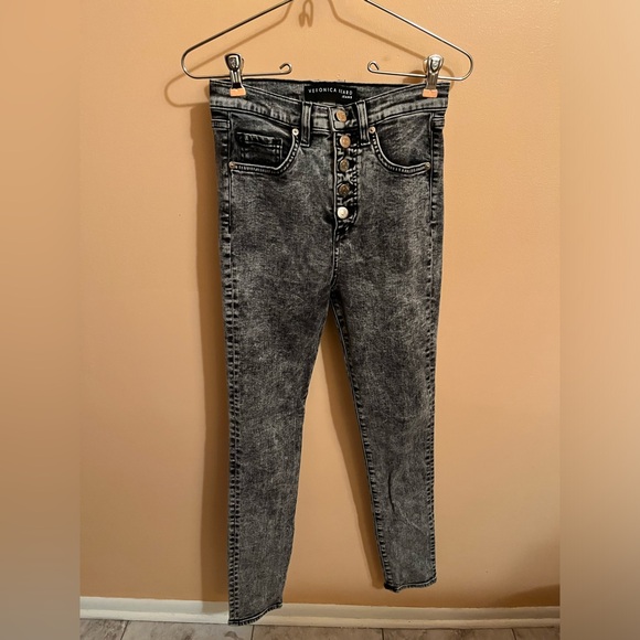 Veronica Beard Maera Skinny High Rise Jeans in Black Acid Wash - Picture 2 of 7